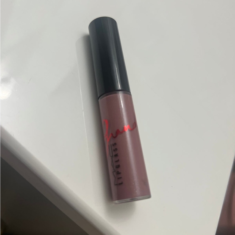 MAC 'Viva Glam Ariana Grande 2' Lipglass